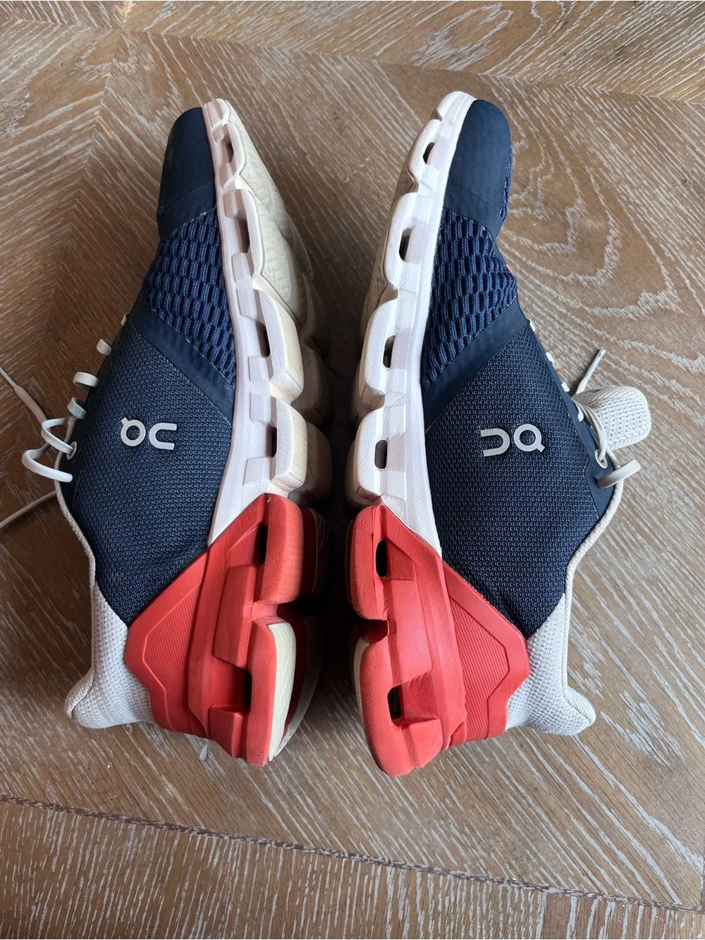On Running Men's Navy and White Lightweight Running Sneakers Size 10.5